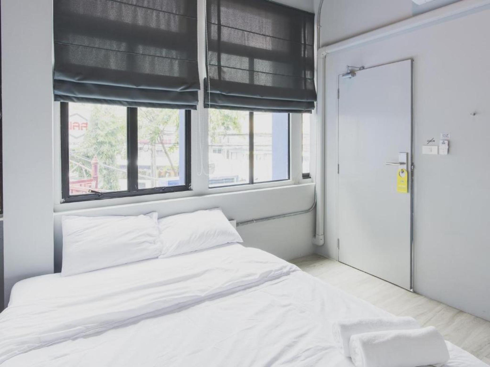 Loftel Station Hostel Бангкок Экстерьер фото